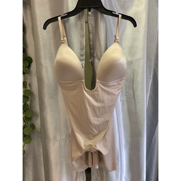 Spanx Suit Your Fancy Convertible Thong Bodysuit Womens Tan Size XL